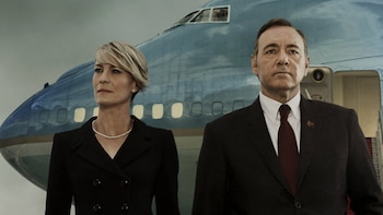 Robin Wright (Claire Underwood) y Kevin Spacey (Francis Underwood), los protagonistas de la serie que generó millones de fanáticos en el mundo y recibió el premio Emmy