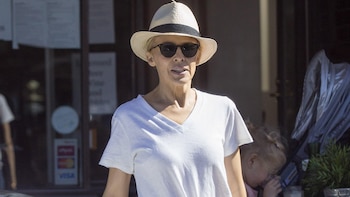 Kylie Minogue (Grosby Group)