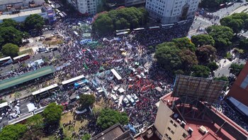Postal aérea de la marcha