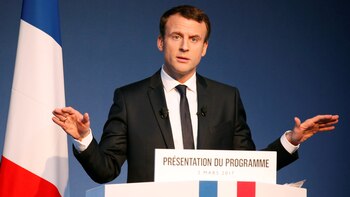Emmanuel Macron, ex ministro del