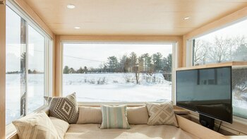 El dormitorio con televisor incluido