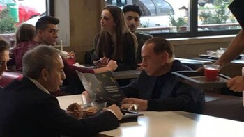 Silvio Berlusconi en el local