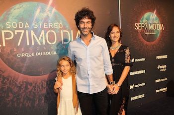 Mariano Martínez, con su novia