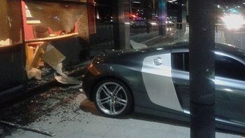 Así quedó el auto tras
