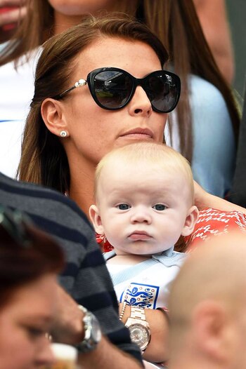 Coleen, esposa de Rooney, junto