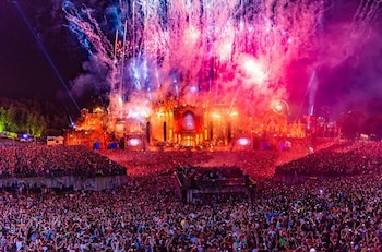 Más de 200 mil fanáticos