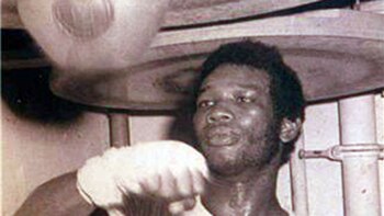 La primera pelea profesional de