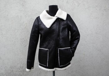 Aviadora de cuero ecológico con