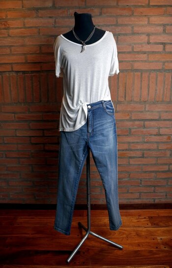 Remera básica de algodón escote