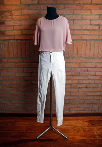 Pantalón blanco ($660, Wayra Multimarca)