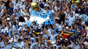 Hinchas argentinos, tal vez los