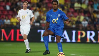 Kluiver jugó en Barcelona, Milan