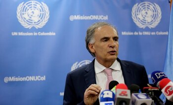 El enviado especial y jefe