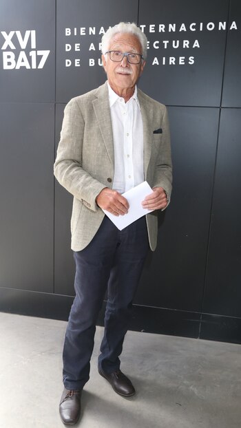 El presidente del comité Carlos