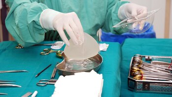 Las prótesis mamarias han sido