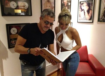 Sol Pérez con Adrián Serantoni,