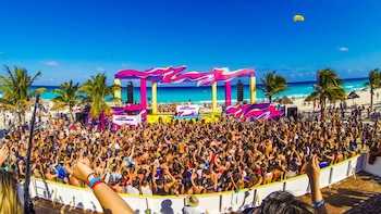 La fiesta en Cancún comienza