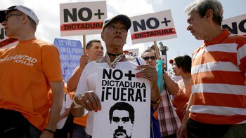 Manifestación opositora en Caracas (REUTERS)