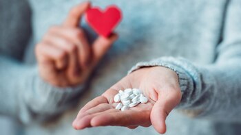 El ibuprofeno sin dudas es uno de los antiinflamatorios escogidos por la población para calmar molestias diarias un estudio afirmo que aumentan un 31% el riesgo de sufrir un paro cardíaco (iStock)