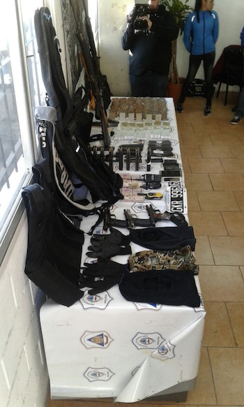Parte del arsenal de la banda a la que pertenecía Dzikoski.