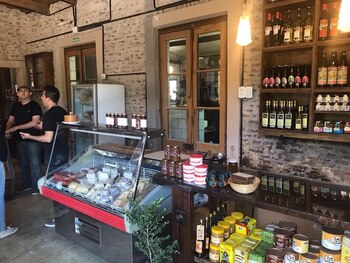 Pueblo Escondido, casa de picadas