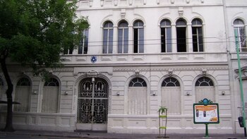La Facultad de Psicología de la UBA está ubicada en la avenida Independencia, altura 3059.