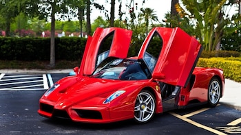 El Ferrari Enzo, un homenaje