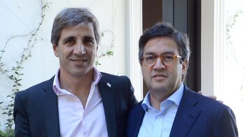 El ministro de Finanzas, Luis Caputo, y el presidente del BID, Luis Moreno, firmaron nuevas líneas de asistencia para obras de infraestructura (Finanzas)