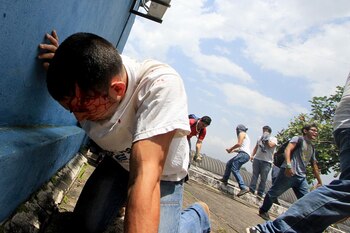 Un manifestante herido en San