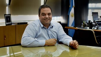 El ministro en su despacho