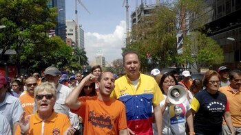 El diputado Richard Blanco junto