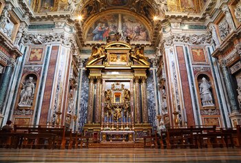 Cerca de la estación de