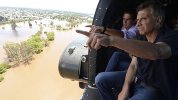 Recorrió la inundación y prometió