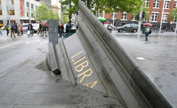 “The Architectural Fragment” de Petrus