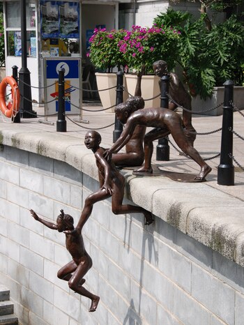 “First Generation”, de Chong Fah