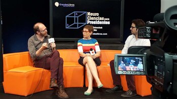 Diego Golombek y Nora Bär