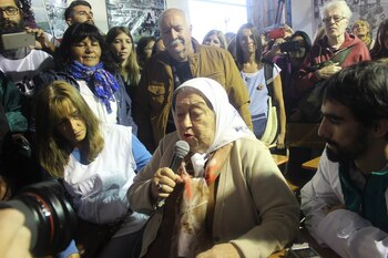 Hebe de Bonafini visitó la