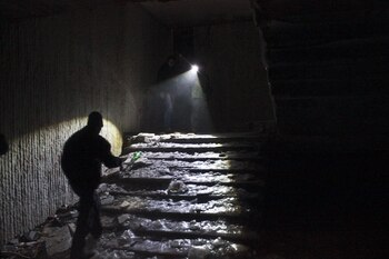 Un escalera congelada que baja