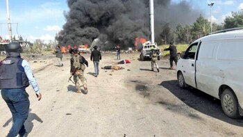 El convoy de evacuados está