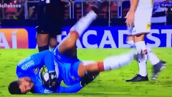 El arquero recibió un golpe