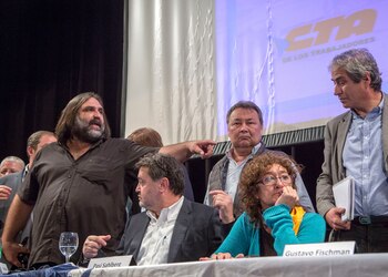 Roberto Baradel y otros dirigentes