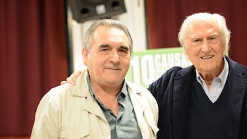 Pino Solanas junto a Juan
