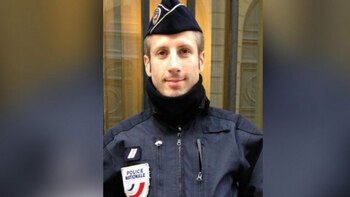 Xavier Jugelé, el policía asesinado en el atentado en Champs Elysees