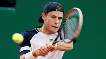 El “Peque” le hace fuerza