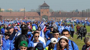 Los jóvenes marchan desde el