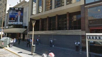 Av Corrientes 1615; allí está el edificio que la Procuradora alquiló seis meses y nadie usó (Street View)
