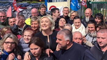 Marine Le Pen fue recibida