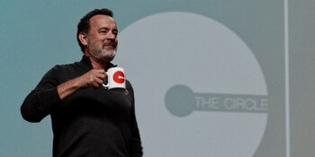 Tom Hanks encarna al aparentemente