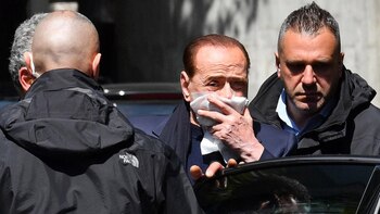 Silvio Berlusconi sufrió una caída