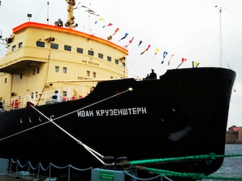 El rompehielos Krusenstern (@redgosling)